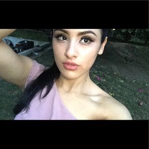 Meet your Posher, Esmeralda